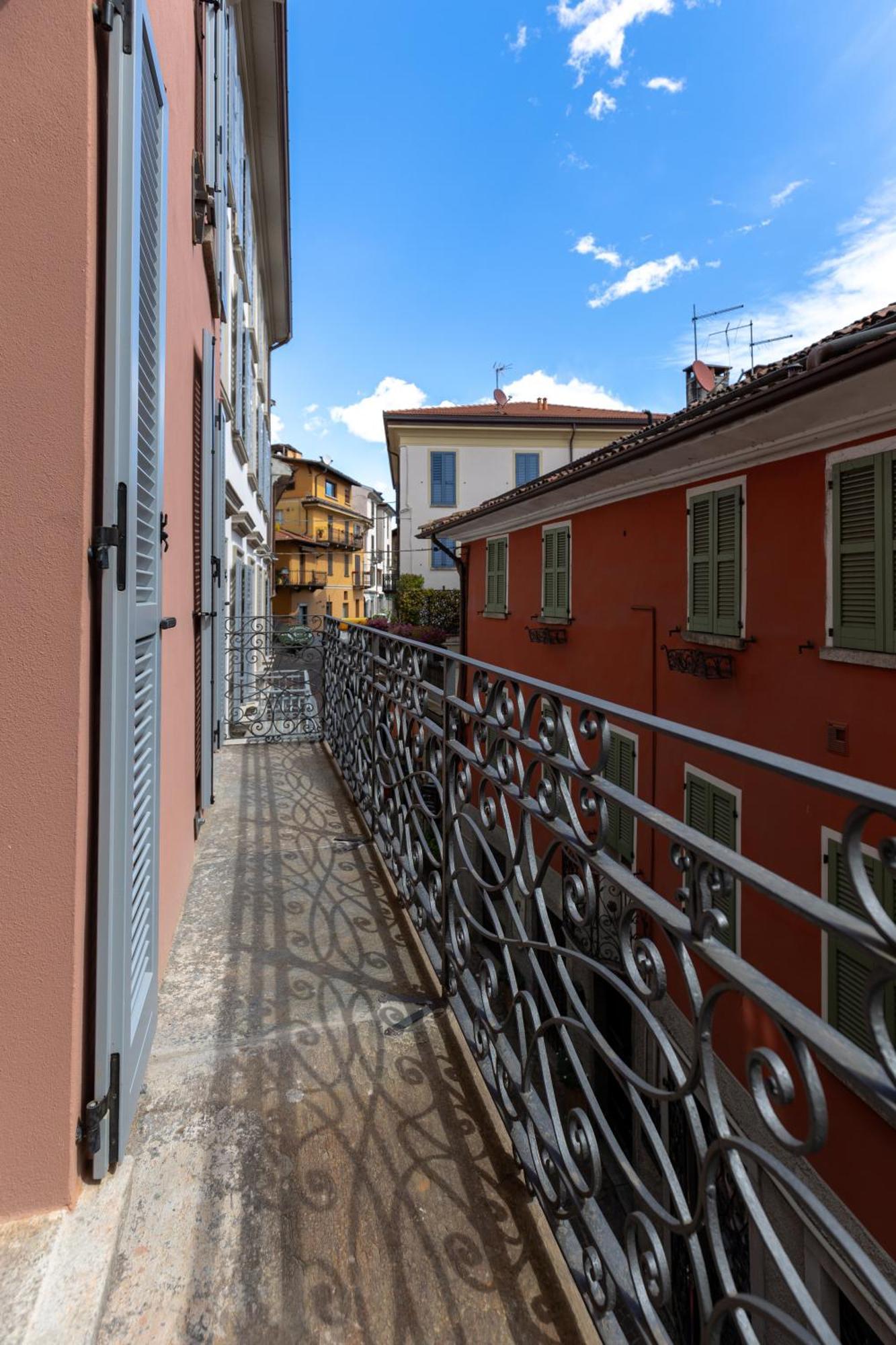Piazza Del Lago Suites Menaggio Exterior foto